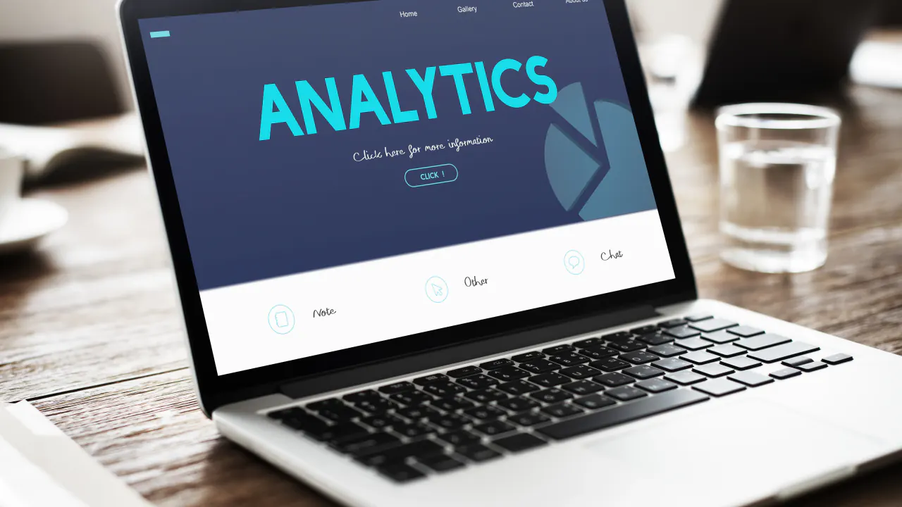 Laptop screen showing a website analytics dashboard, illustrating bounce rate